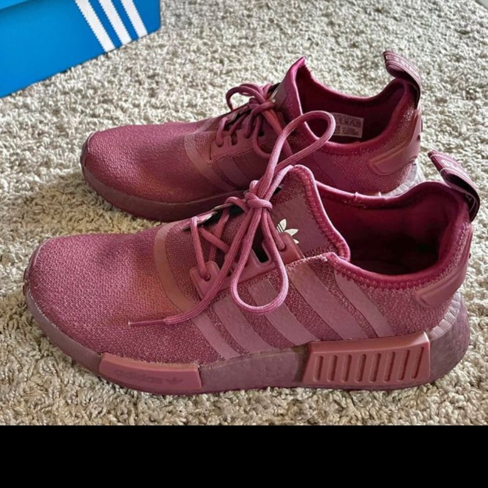 Adidas NMD R1 maroon ladies woman’s 6.5
